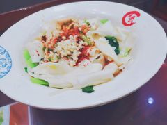 老陕油泼面-东关吉祥西安腊汁肉夹馍(健德门店)