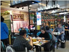 大堂-丛林狼非遗酱骨·现炒餐厅(人民路店)