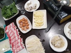 餐具摆设-拾下卜卜贝•海鲜火锅