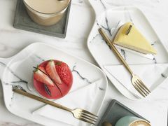 -UNI UNI(环亚凯瑟琳店)