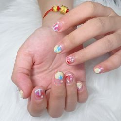 -七彩虹美甲美睫 半永久