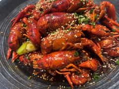 -肥肥虾庄·金牌油焖大虾(汉街SKP店)