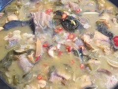 酸菜鱼锅底-小牛海记潮汕牛肉店(永定路店)