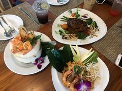 椰奶鸡肉汤-Chom Cafe and Restaurant