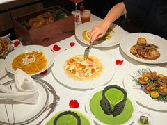 -Mogul Eatery·大亨餐酒馆