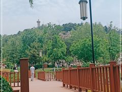-鹦鹉寺公园