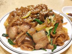 酸菜五花肉炒河粉-正哥点心专家(上邦百汇城店)