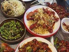 -老街烧烤大排档·地道湖北菜·龙虾馆(汉口火车站店)