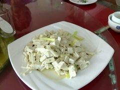 -溢心园香河肉饼总店
