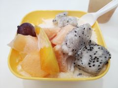 白雪鲜果-美肴冰品·汉堡·牛腩饭(总店)