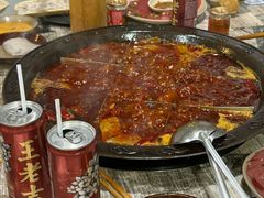 -渝嘴小老弟老火锅(华新村店)