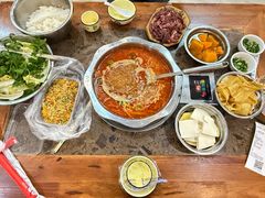 -黄利砖万峰林布依特色酸笋牛肉馆