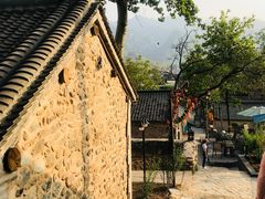 -百里峡七彩艺术小镇