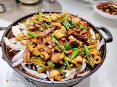 铁板鲜鱿肥肠-禾珍珠家常小馆(河南博物院店)