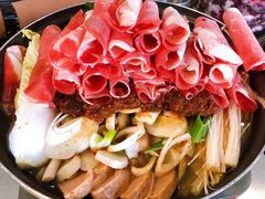 部队锅-MI WU FACTORY米屋美食工厂餐厅(绿地店)