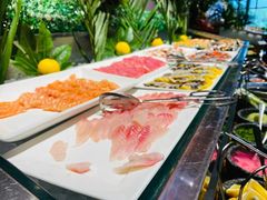 自助取餐区-昆明华邑酒店-鲜艳全日餐厅