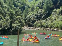 -安吉龙王山峡谷漂流