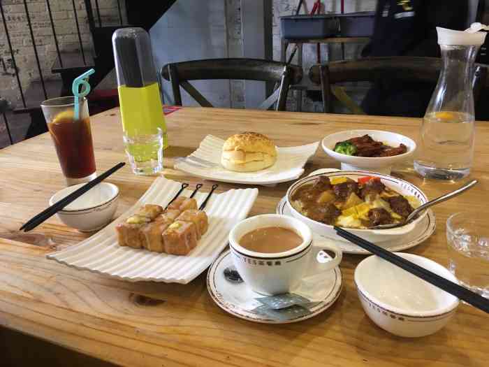 yes茶餐厅(中天店)