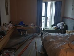 -苏州汇融广场假日酒店