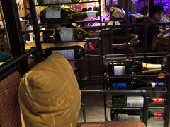 -临界音乐酒馆·小龙虾·江湖菜(华熙LIVE·鱼洞店)