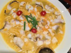 -山城外·非遗酸菜鱼(盛龙广场店)