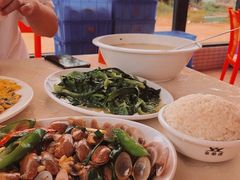 -红月湾海鲜饭店•沙滩海景(双月湾店)