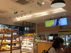 面包甜点陈列柜-一鸣真鲜奶吧(温州南站店)