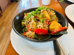-Chom Cafe and Restaurant