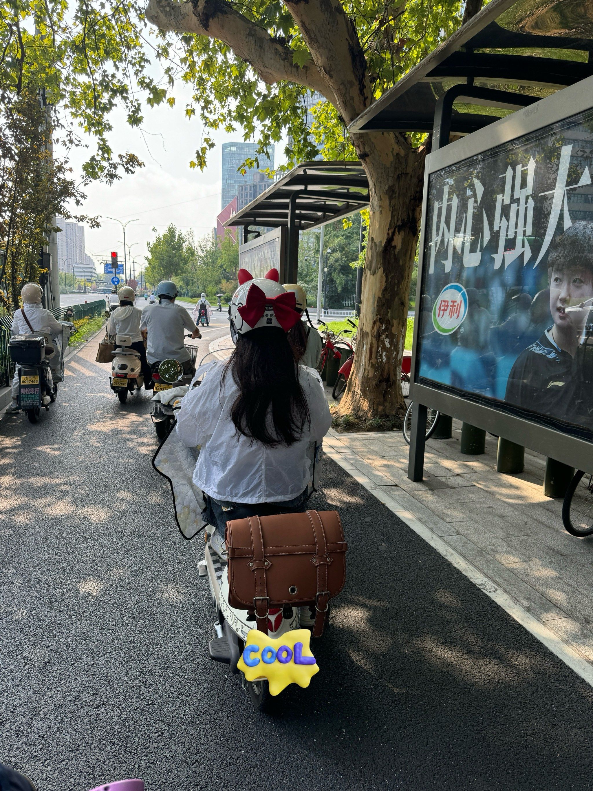 学院风包包也超级可爱鸭
这个背影实在是太卡哇伊了

#0元玩转