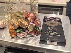 -VENCHI 闻绮(上海佛罗伦萨小镇店)
