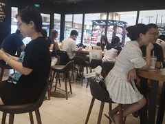 -星巴克臻选(华堂·新辰汇店)
