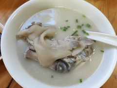 -雷祖芳老妈蹄花店