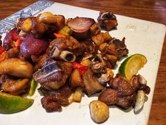 -云海肴·汽锅鸡·云南菜(天山百盛优客店)