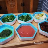 盘子都很大，其他毛肚 粉 什么的菜都没拍照片