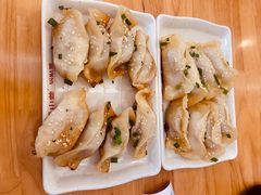 -小姜锅贴(凤凰街店)