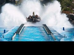 -七彩云南欢乐世界