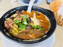 -闫家驴肉老店(华电一校店)