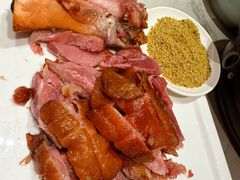 脆皮猪肘-静之湖湖畔餐厅