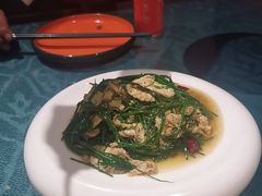 -乡村馕坑肉·烧烤·新疆菜·本地人更爱吃(阿勒泰首店)