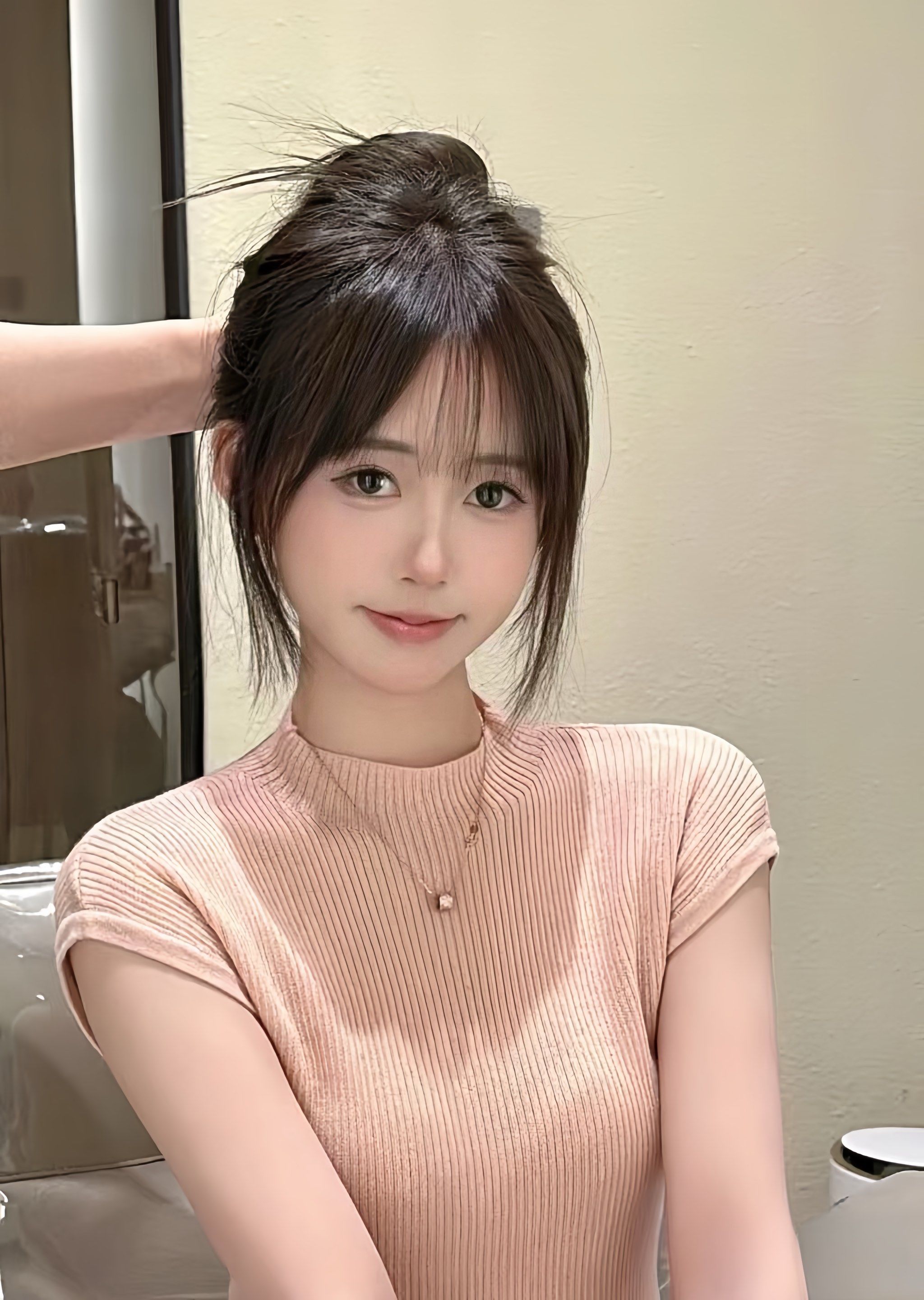 特别是带有婴儿肥的女生真的很适合留这样的发型\\n?空气八字刘海