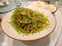 -巷子里小酒馆(繁荣路店)