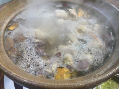 连州果园鸡-威邵鸡煲(西华路总店)
