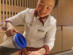 -海底捞火锅(曹安公路店)