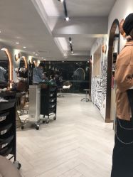 -苏豪路易士·嘉玛发廊