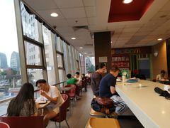 -麦当劳(展览路店)