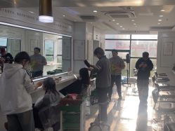 -镁连社·美联社