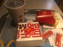 -麦当劳(中山公园龙之梦店)