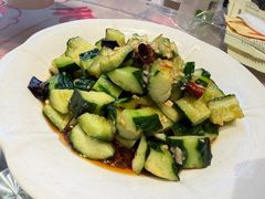 -肥肥虾庄·金牌油焖大虾(汉街SKP店)