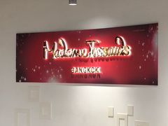 -曼谷杜莎夫人蜡像馆