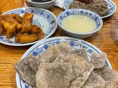 老北京炸灌肠-门框胡同百年卤煮(新街口店)